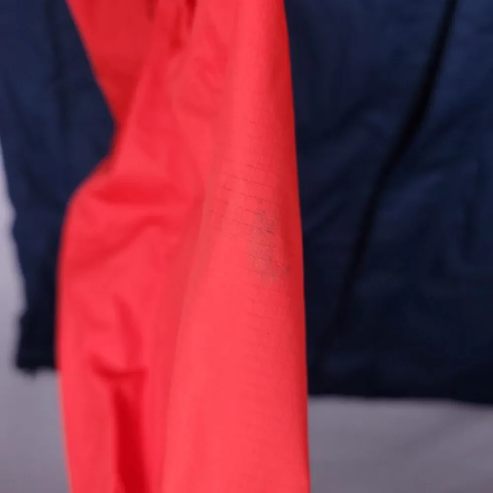The North Face Venture 2 Jacket Mens Small Red, Navy DryVent